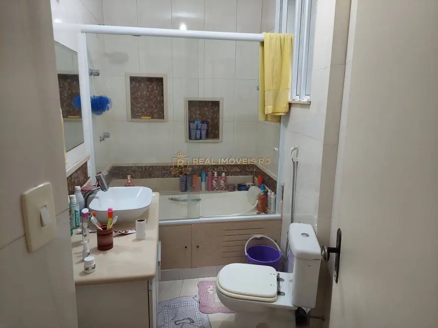 Apartamento com 3 quartos à venda, 101m2 em Tijuca, Rio De Janeiro - RJ - imagem 5 Foto 5 de Apartamento com 3 quartos à venda, 101m2 em Tijuca, Rio De Janeiro - RJ