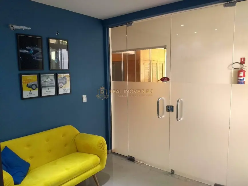 Loja à venda, 95m2 em Barra da Tijuca, Rio De Janeiro - RJ - imagem 1 Foto 1 de Loja à venda, 95m2 em Barra da Tijuca, Rio De Janeiro - RJ