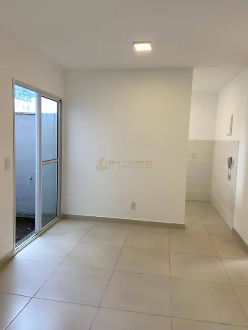 Apartamento com 2 quartos à venda, 50m2 em Vargem Grande, Rio De Janeiro - RJ - imagem 3 Foto 3 de Apartamento com 2 quartos à venda, 50m2 em Vargem Grande, Rio De Janeiro - RJ