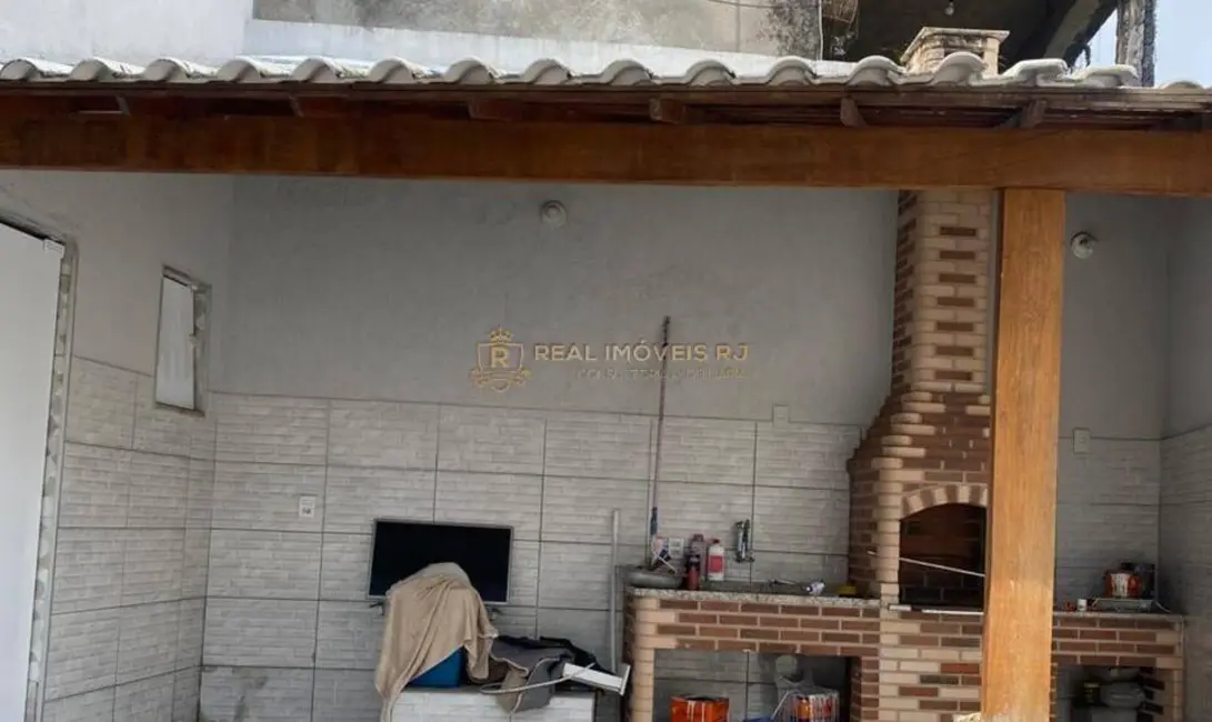 Casa com 2 quartos à venda, 150m2 em Vila Valqueire, Rio De Janeiro - RJ - imagem 3 Foto 3 de Casa com 2 quartos à venda, 150m2 em Vila Valqueire, Rio De Janeiro - RJ
