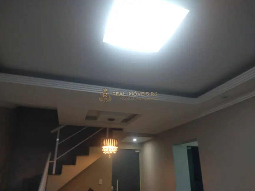 Casa com 2 quartos à venda, 150m2 em Vila Valqueire, Rio De Janeiro - RJ - imagem 4 Foto 4 de Casa com 2 quartos à venda, 150m2 em Vila Valqueire, Rio De Janeiro - RJ