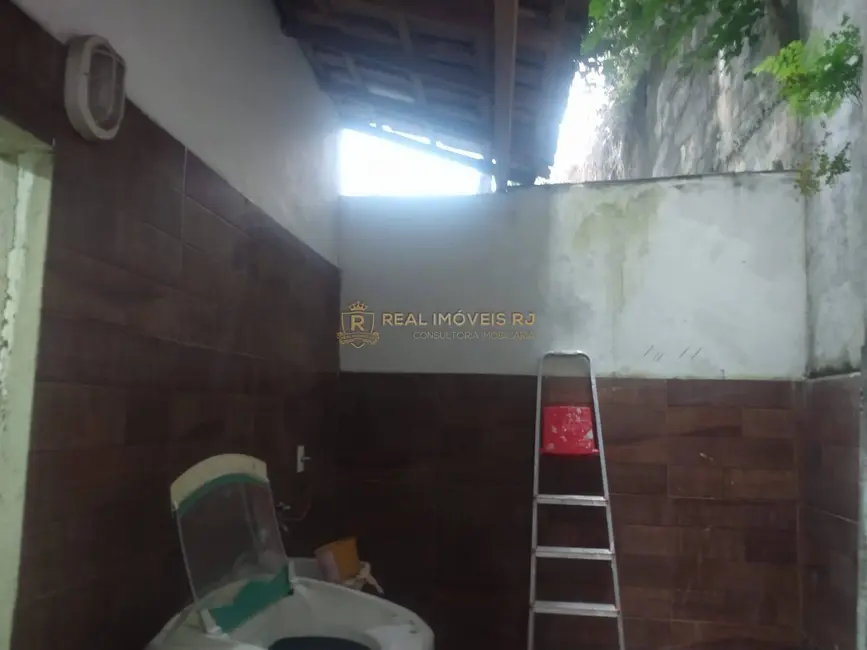 Casa com 2 quartos à venda, 150m2 em Vila Valqueire, Rio De Janeiro - RJ - imagem 5 Foto 5 de Casa com 2 quartos à venda, 150m2 em Vila Valqueire, Rio De Janeiro - RJ