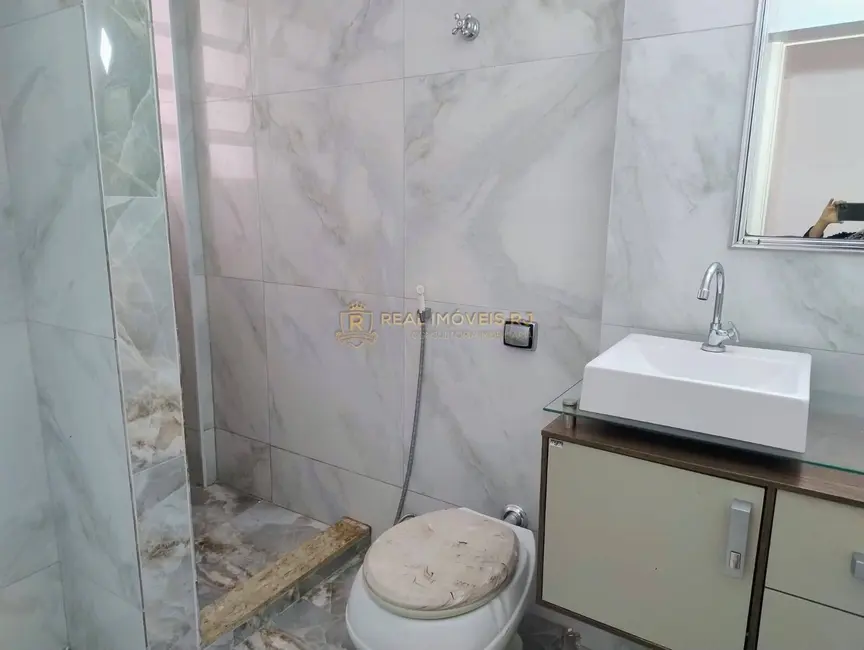 Apartamento com 3 quartos à venda, 115m2 em Copacabana, Rio De Janeiro - RJ - imagem 8 Foto 8 de Apartamento com 3 quartos à venda, 115m2 em Copacabana, Rio De Janeiro - RJ