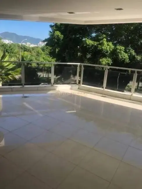 Apartamento com 3 quartos à venda, 193m2 em Recreio dos Bandeirantes, Rio De Janeiro - RJ - imagem 4 Foto 4 de Apartamento com 3 quartos à venda, 193m2 em Recreio dos Bandeirantes, Rio De Janeiro - RJ