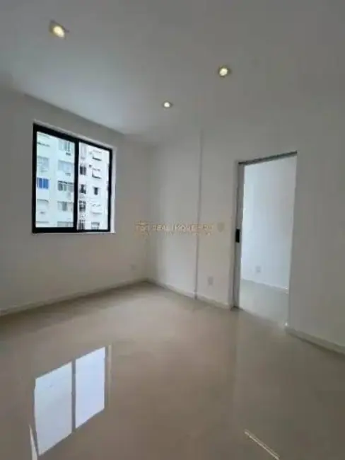 Apartamento com 1 quarto à venda, 33m2 em Ipanema, Rio De Janeiro - RJ - imagem 2 Foto 2 de Apartamento com 1 quarto à venda, 33m2 em Ipanema, Rio De Janeiro - RJ