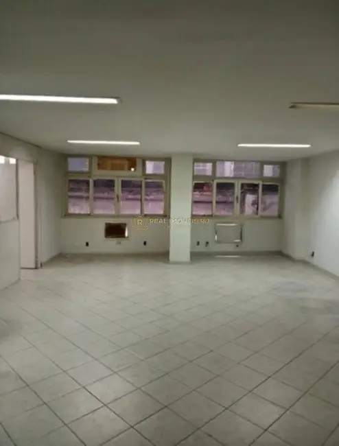Sala Comercial à venda, 80m2 em Centro, Rio De Janeiro - RJ - imagem 4 Foto 4 de Sala Comercial à venda, 80m2 em Centro, Rio De Janeiro - RJ