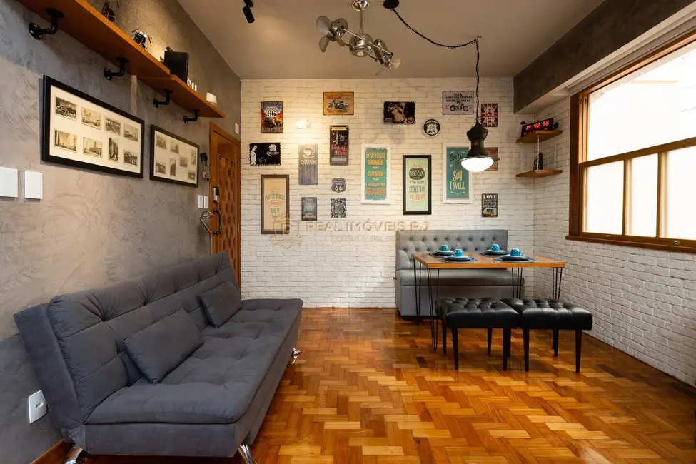 Apartamento com 1 quarto à venda, 40m2 em Copacabana, Rio De Janeiro - RJ - imagem 2 Foto 2 de Apartamento com 1 quarto à venda, 40m2 em Copacabana, Rio De Janeiro - RJ