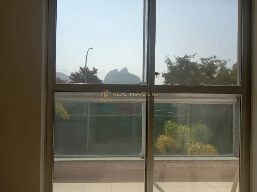 Foto 2 de Apartamento com 2 quartos à venda, 70m2 em Rio De Janeiro - RJ