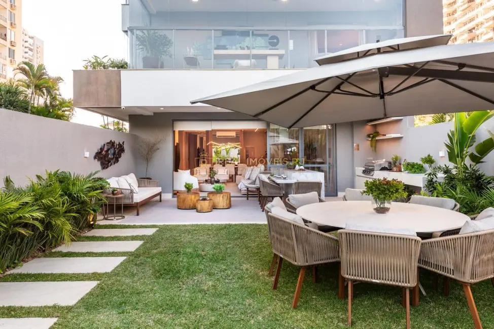 Casa com 3 quartos à venda, 320m2 em Barra da Tijuca, Rio De Janeiro - RJ - imagem 6 Foto 6 de Casa com 3 quartos à venda, 320m2 em Barra da Tijuca, Rio De Janeiro - RJ