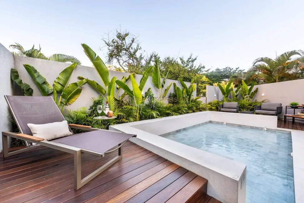 Casa com 3 quartos à venda, 320m2 em Barra da Tijuca, Rio De Janeiro - RJ - imagem 7 Foto 7 de Casa com 3 quartos à venda, 320m2 em Barra da Tijuca, Rio De Janeiro - RJ