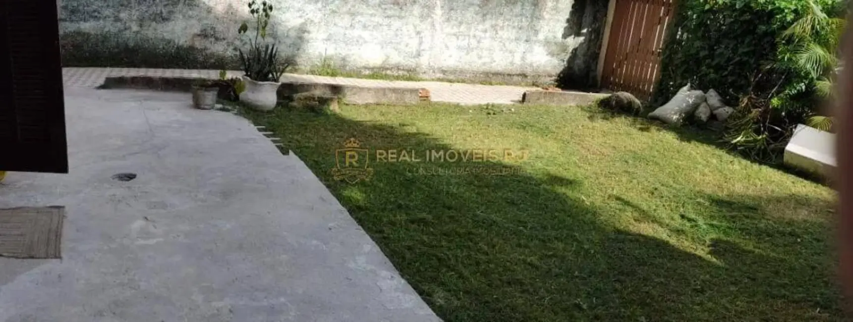 Foto 3 de Casa com 3 quartos à venda, 200m2 em Angra Dos Reis - RJ