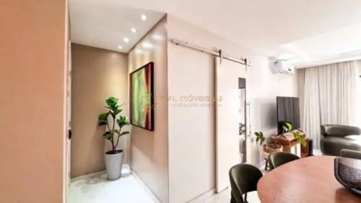 Cobertura com 3 quartos para alugar, 165m2 em Taquara, Rio De Janeiro - RJ - imagem 4 Foto 4 de Cobertura com 3 quartos para alugar, 165m2 em Taquara, Rio De Janeiro - RJ