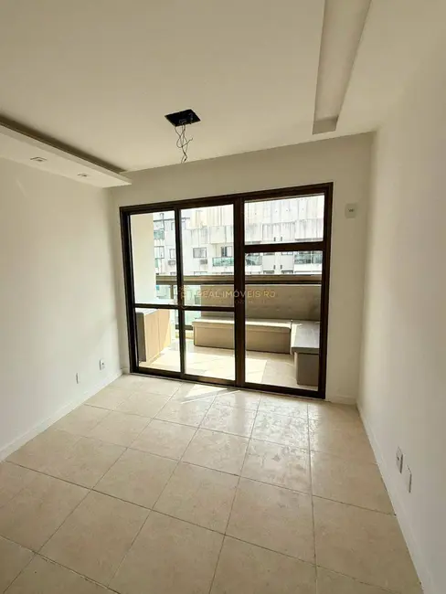 Foto 2 de Apartamento com 2 quartos à venda, 66m2 em Recreio dos Bandeirantes, Rio De Janeiro - RJ