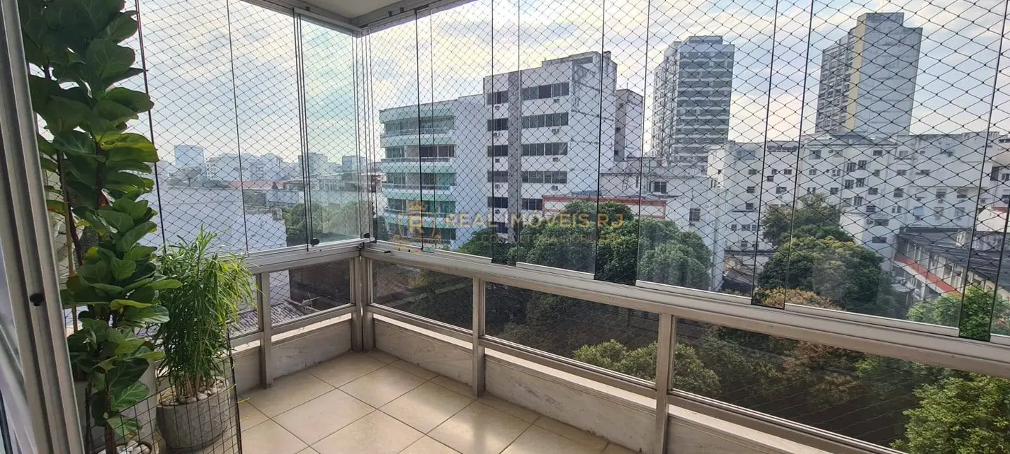 Apartamento com 3 quartos à venda e para alugar, 156m2 em Tijuca, Rio De Janeiro - RJ - imagem 3 Foto 3 de Apartamento com 3 quartos à venda e para alugar, 156m2 em Tijuca, Rio De Janeiro - RJ