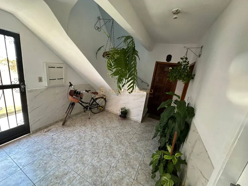 Casa com 2 quartos à venda, 140m2 em Vila Valqueire, Rio De Janeiro - RJ - imagem 6 Foto 6 de Casa com 2 quartos à venda, 140m2 em Vila Valqueire, Rio De Janeiro - RJ