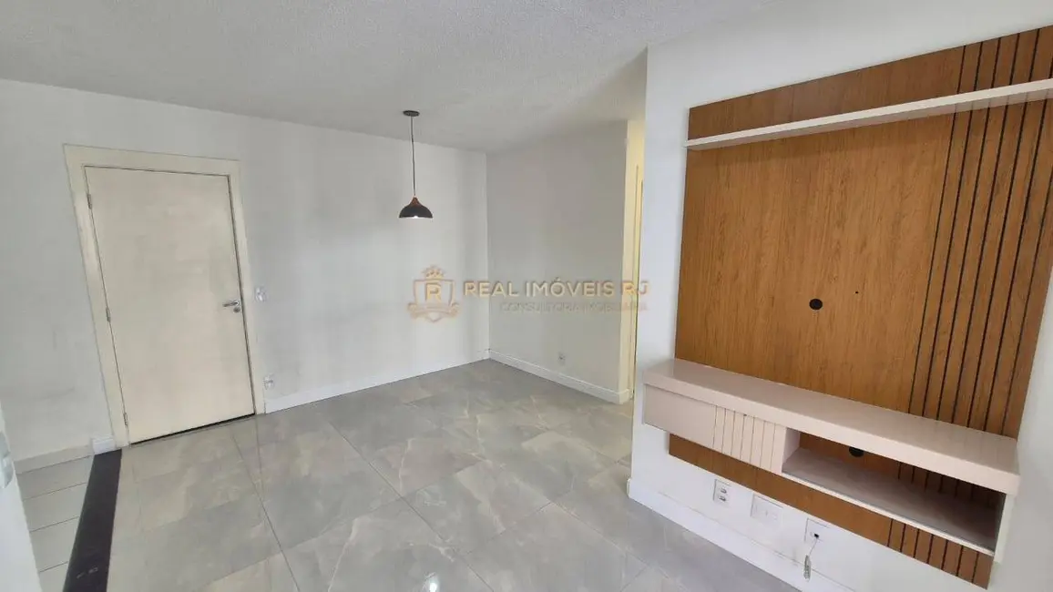 Foto 2 de Apartamento com 2 quartos à venda, 45m2 em Anil, Rio De Janeiro - RJ