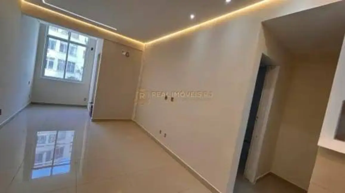 Foto 4 de Apartamento com 2 quartos à venda, 75m2 em Copacabana, Rio De Janeiro - RJ