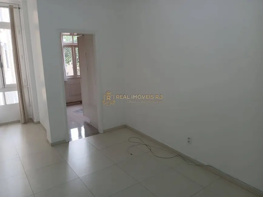 Foto 3 de Apartamento com 2 quartos à venda, 60m2 em Copacabana, Rio De Janeiro - RJ