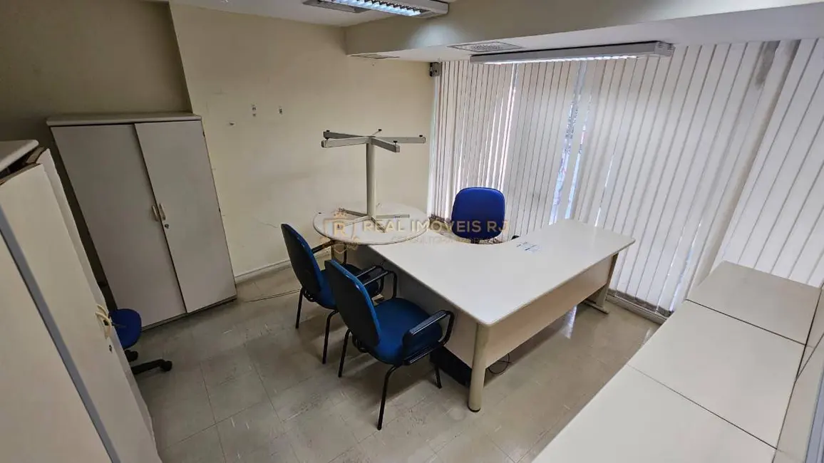 Sala Comercial para alugar, 275m2 em Centro, Rio De Janeiro - RJ - imagem 8 Foto 8 de Sala Comercial para alugar, 275m2 em Centro, Rio De Janeiro - RJ