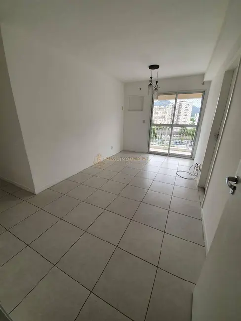 Foto 4 de Apartamento com 2 quartos à venda, 60m2 em Curicica, Rio De Janeiro - RJ