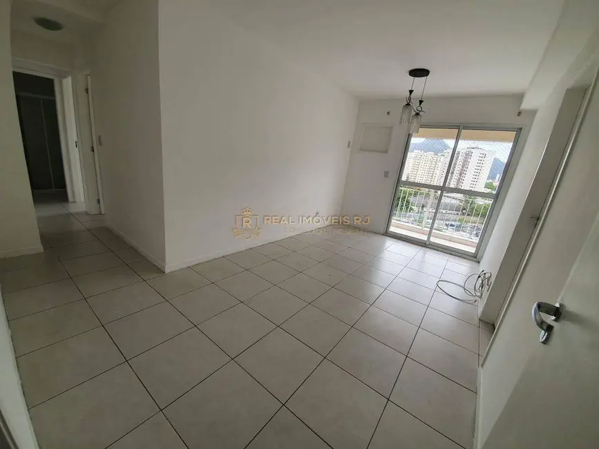 Foto 2 de Apartamento com 2 quartos à venda, 60m2 em Curicica, Rio De Janeiro - RJ