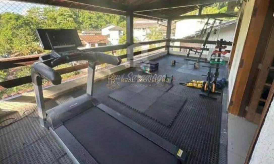 Casa com 4 quartos à venda, 370m2 em Vila Progresso, Niteroi - RJ - imagem 5 Foto 5 de Casa com 4 quartos à venda, 370m2 em Vila Progresso, Niteroi - RJ