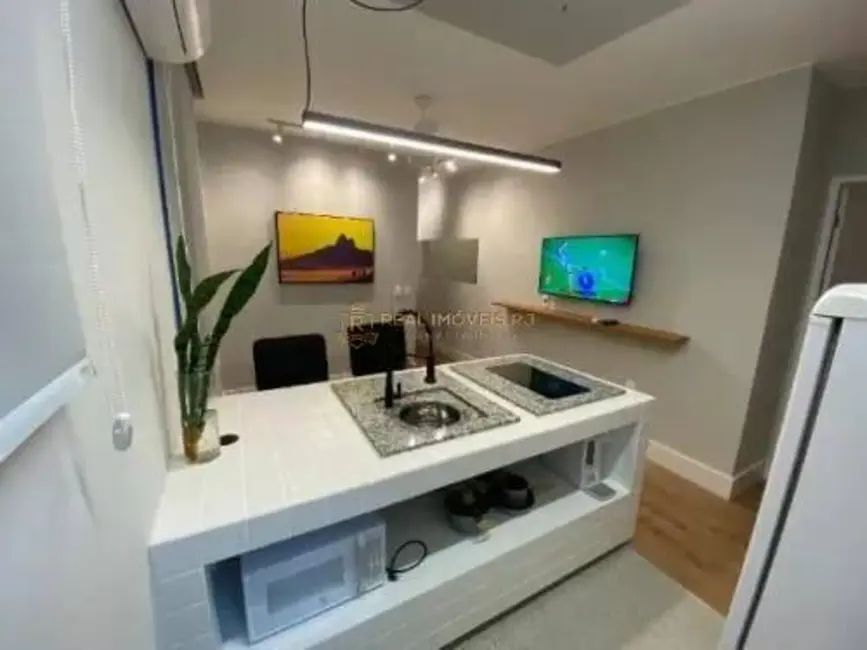 Apartamento com 1 quarto à venda, 47m2 em Leblon, Rio De Janeiro - RJ - imagem 2 Foto 2 de Apartamento com 1 quarto à venda, 47m2 em Leblon, Rio De Janeiro - RJ