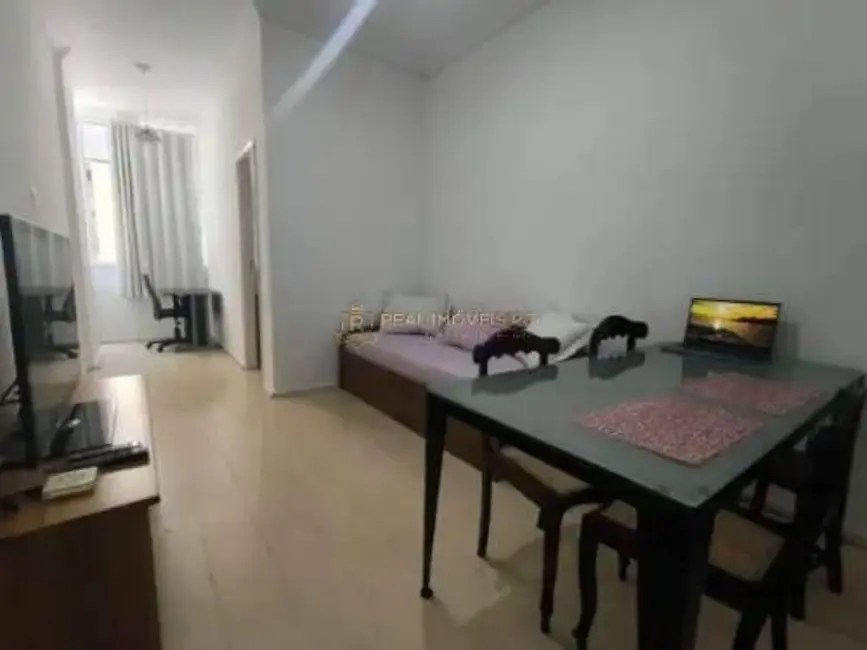 Foto 2 de Apartamento com 2 quartos à venda, 85m2 em Copacabana, Rio De Janeiro - RJ