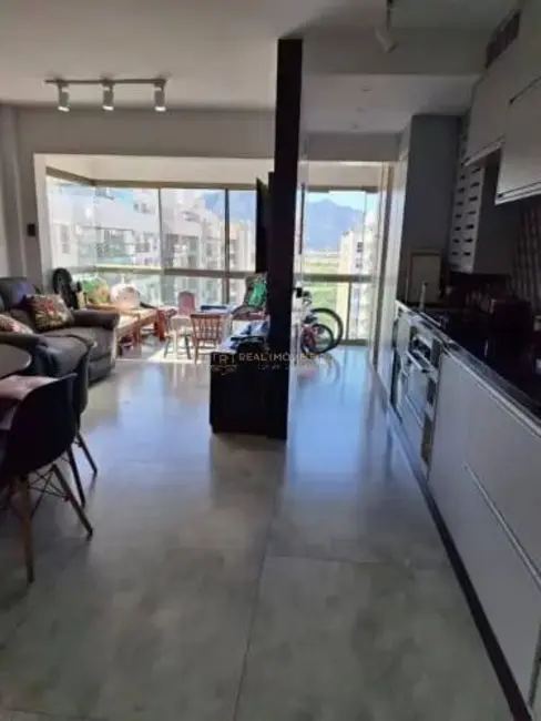 Apartamento com 3 quartos à venda, 160m2 em Rio De Janeiro - RJ - imagem 3 Foto 3 de Apartamento com 3 quartos à venda, 160m2 em Rio De Janeiro - RJ