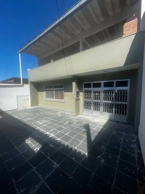 Foto 1 de Casa com 4 quartos à venda, 132m2 em Vila Valqueire, Rio De Janeiro - RJ