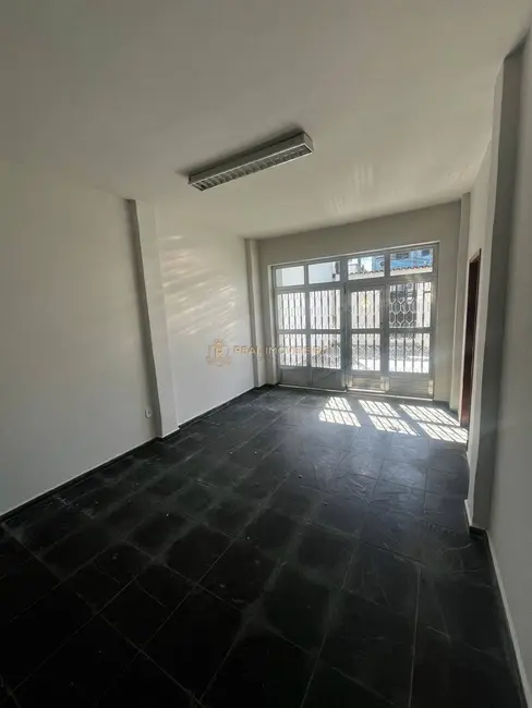 Foto 5 de Casa com 4 quartos à venda, 132m2 em Vila Valqueire, Rio De Janeiro - RJ