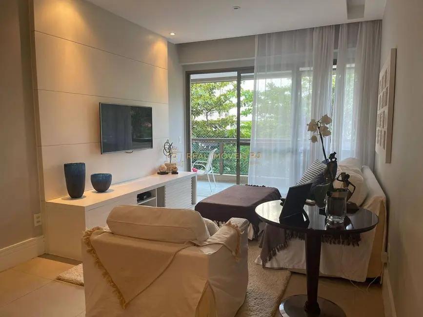 Apartamento com 3 quartos à venda, 160m2 em Barra da Tijuca, Rio De Janeiro - RJ - imagem 2 Foto 2 de Apartamento com 3 quartos à venda, 160m2 em Barra da Tijuca, Rio De Janeiro - RJ