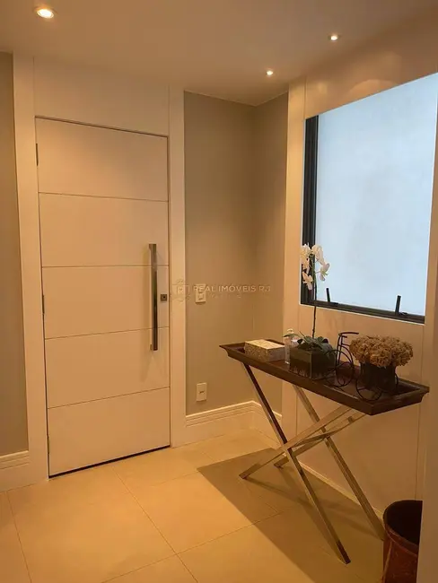 Apartamento com 3 quartos à venda, 160m2 em Barra da Tijuca, Rio De Janeiro - RJ - imagem 8 Foto 8 de Apartamento com 3 quartos à venda, 160m2 em Barra da Tijuca, Rio De Janeiro - RJ