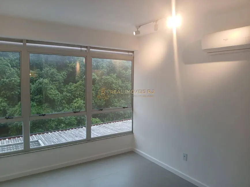 Foto 2 de Sala Comercial para alugar, 24m2 em Jacarepaguá, Rio De Janeiro - RJ