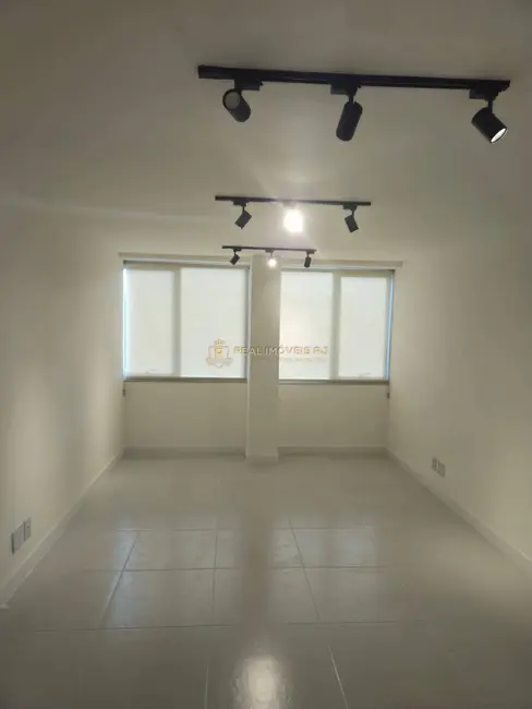 Foto 1 de Sala Comercial à venda, 25m2 em Recreio dos Bandeirantes, Rio De Janeiro - RJ