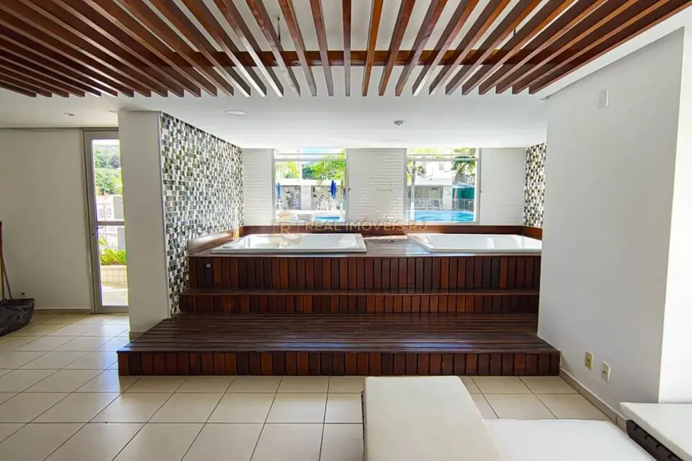 Foto 3 de Apartamento com 2 quartos à venda, 60m2 em Jacarepaguá, Rio De Janeiro - RJ