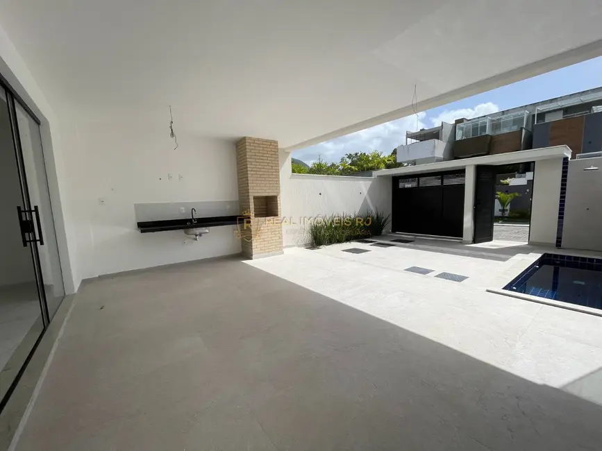 Casa com 3 quartos para alugar, 315m2 em Recreio dos Bandeirantes, Rio De Janeiro - RJ - imagem 3 Foto 3 de Casa com 3 quartos para alugar, 315m2 em Recreio dos Bandeirantes, Rio De Janeiro - RJ