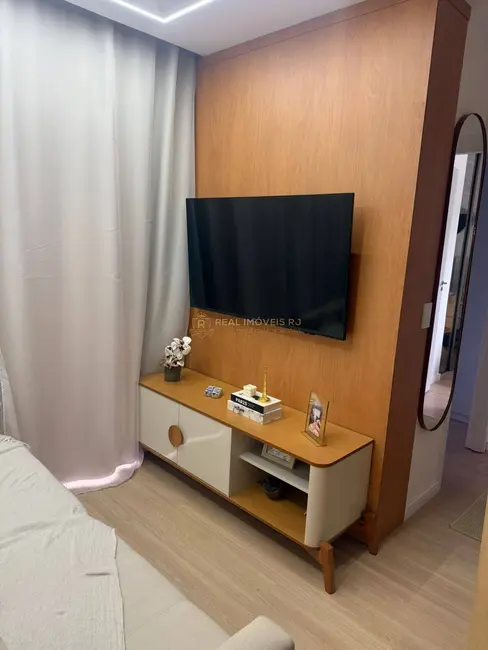 Foto 2 de Apartamento com 2 quartos para alugar, 45m2 em Jacarepaguá, Rio De Janeiro - RJ