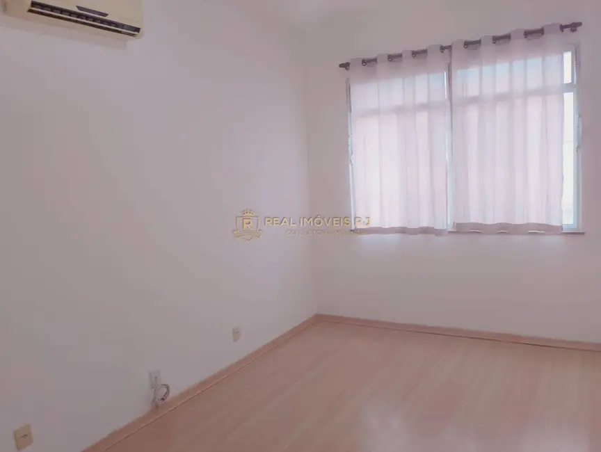 Foto 4 de Casa com 2 quartos para alugar, 200m2 em Praça Seca, Rio De Janeiro - RJ