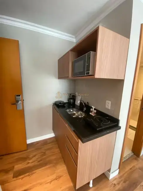 Foto 3 de Apartamento com 2 quartos à venda, 60m2 em Barra da Tijuca, Rio De Janeiro - RJ