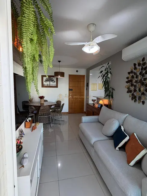 Foto 2 de Apartamento com 3 quartos à venda, 70m2 em Rio De Janeiro - RJ