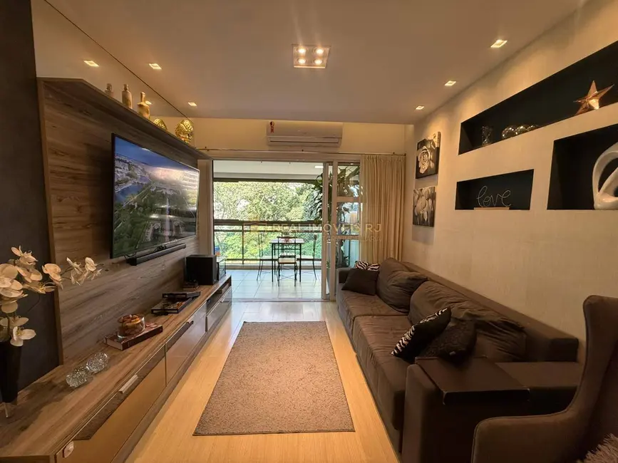 Apartamento com 4 quartos à venda, 110m2 em Rio De Janeiro - RJ - imagem 1 Foto 1 de Apartamento com 4 quartos à venda, 110m2 em Rio De Janeiro - RJ