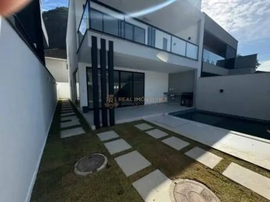 Foto 2 de Casa com 4 quartos à venda, 214m2 em Vargem Pequena, Rio De Janeiro - RJ
