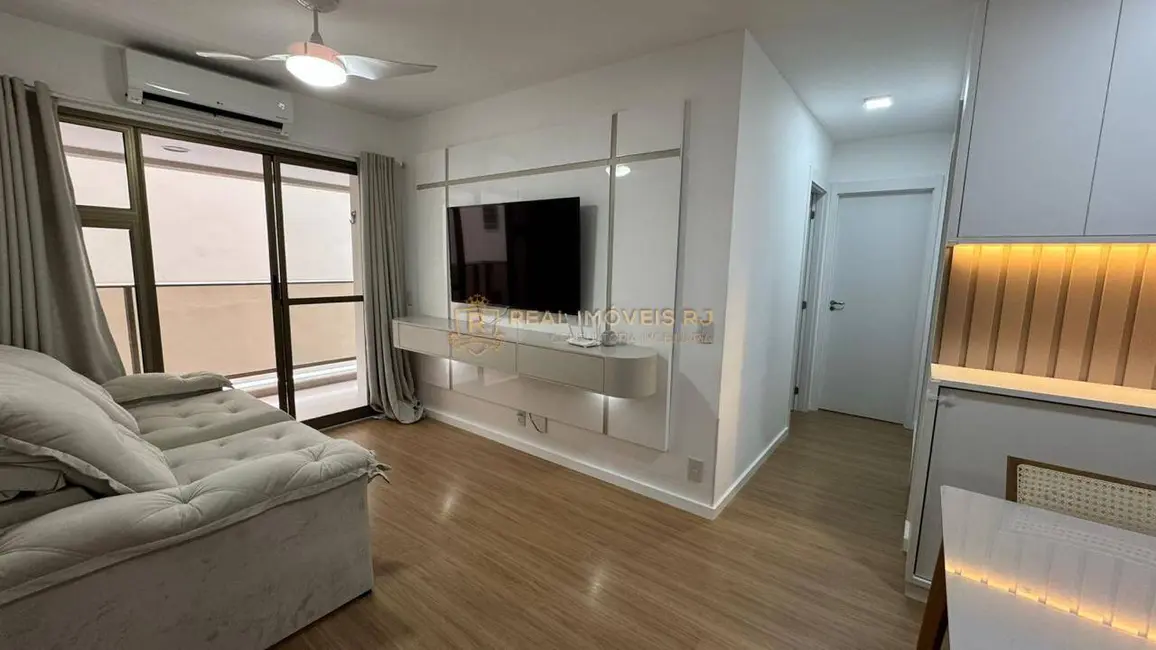 Apartamento com 2 quartos à venda, 70m2 em Tijuca, Rio De Janeiro - RJ - imagem 1 Foto 1 de Apartamento com 2 quartos à venda, 70m2 em Tijuca, Rio De Janeiro - RJ