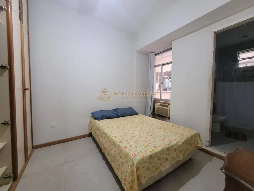 Apartamento com 3 quartos à venda, 100m2 em Copacabana, Rio De Janeiro - RJ - imagem 8 Foto 8 de Apartamento com 3 quartos à venda, 100m2 em Copacabana, Rio De Janeiro - RJ