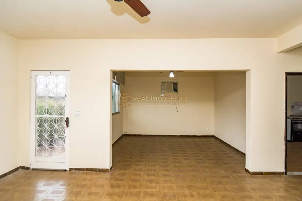 Casa com 3 quartos à venda, 230m2 em Irajá, Rio De Janeiro - RJ - imagem 4 Foto 4 de Casa com 3 quartos à venda, 230m2 em Irajá, Rio De Janeiro - RJ