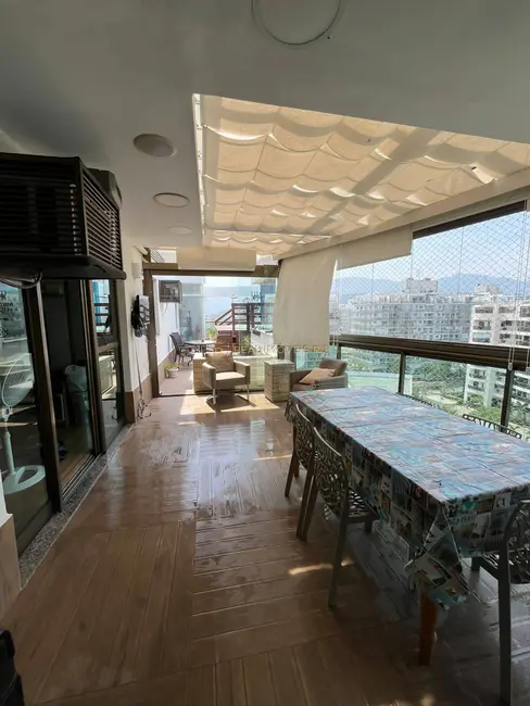 Apartamento com 3 quartos à venda, 180m2 em Recreio dos Bandeirantes, Rio De Janeiro - RJ - imagem 4 Foto 4 de Apartamento com 3 quartos à venda, 180m2 em Recreio dos Bandeirantes, Rio De Janeiro - RJ