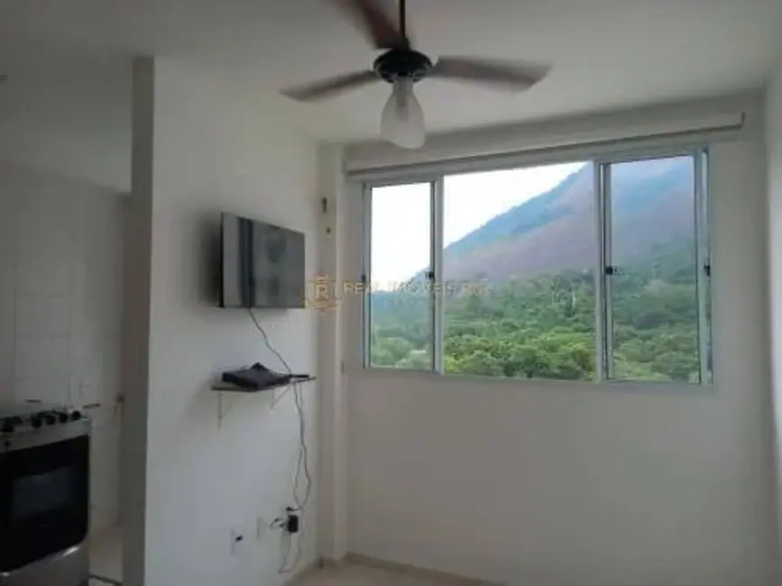Foto 3 de Apartamento com 2 quartos à venda, 45m2 em Camorim, Rio De Janeiro - RJ