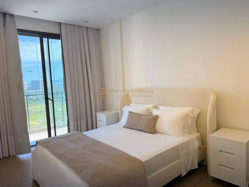 Apartamento com 4 quartos para alugar, 231m2 em Barra da Tijuca, Rio De Janeiro - RJ - imagem 8 Foto 8 de Apartamento com 4 quartos para alugar, 231m2 em Barra da Tijuca, Rio De Janeiro - RJ