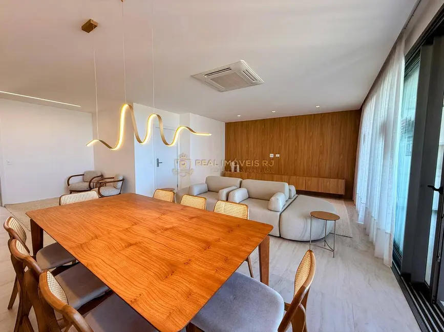 Apartamento com 4 quartos para alugar, 231m2 em Barra da Tijuca, Rio De Janeiro - RJ - imagem 5 Foto 5 de Apartamento com 4 quartos para alugar, 231m2 em Barra da Tijuca, Rio De Janeiro - RJ
